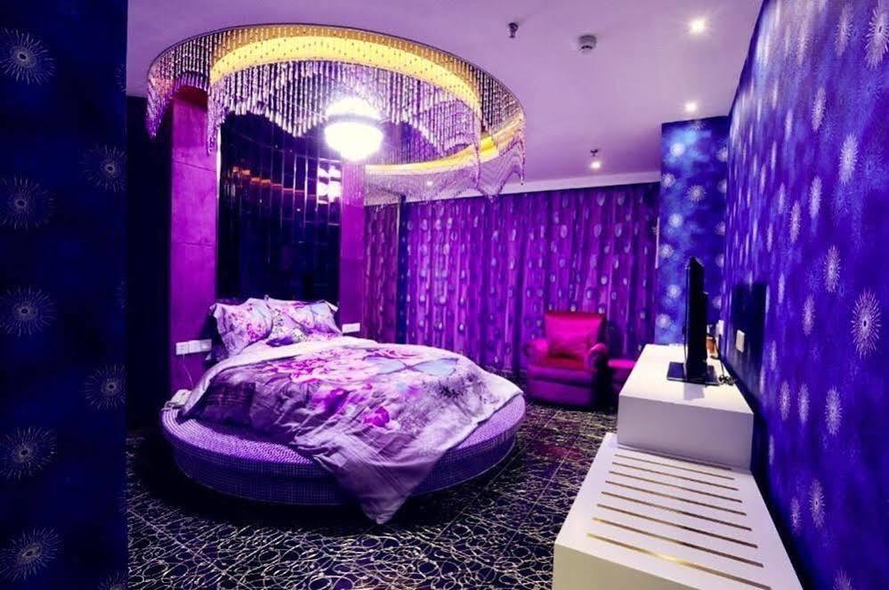 Chongqing Xinhao Theme Hotel Экстерьер фото
